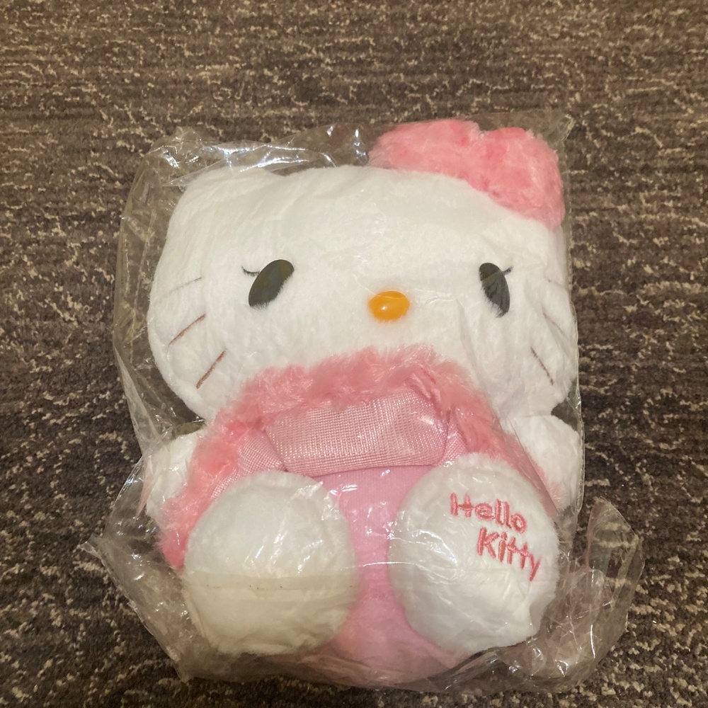 Hello kitty plush - Picture 4 of 5